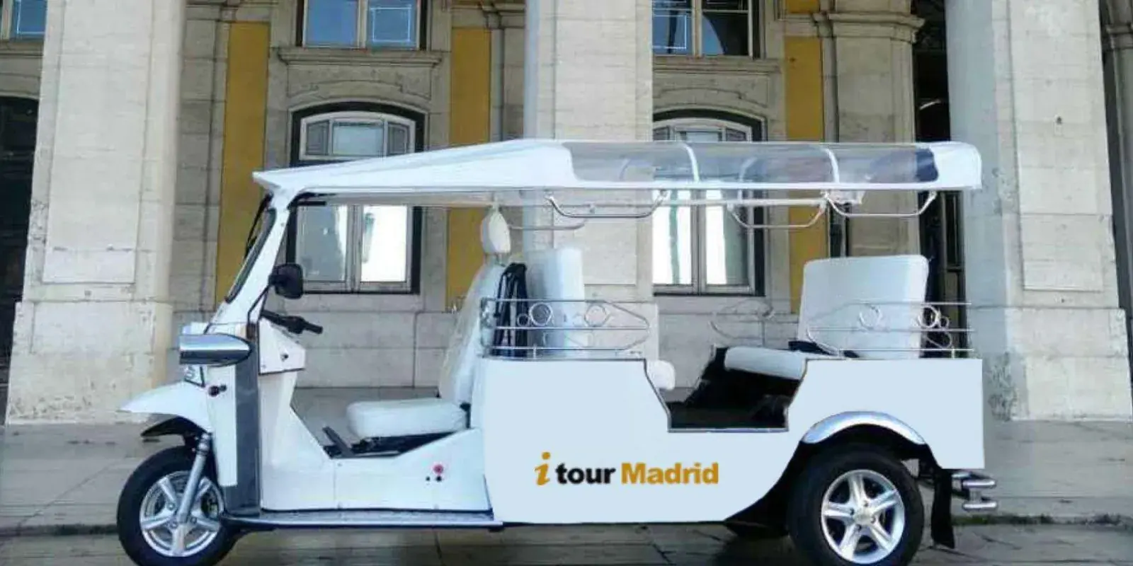 Madrid: Highlights City Sightseeing Tour by Electric Tuk Tuk